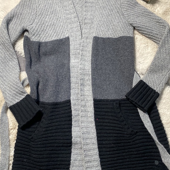 EMU Australia Wool Sweater Open Cardigan Long Color Block Black Gray Size Medium - Picture 6 of 13